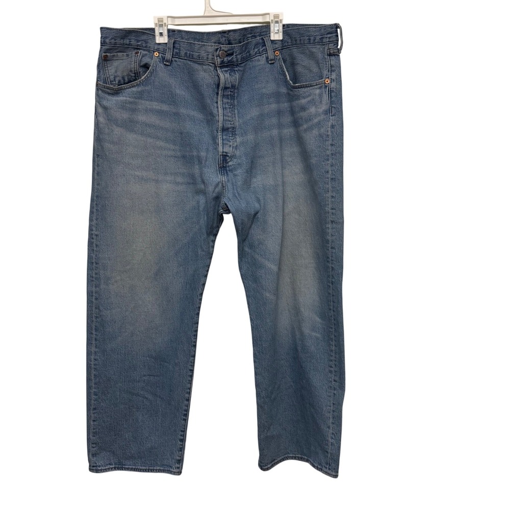 Levis 501 Jeans Mens 48X32 Button Fly Light Wash Denim Classic Fit